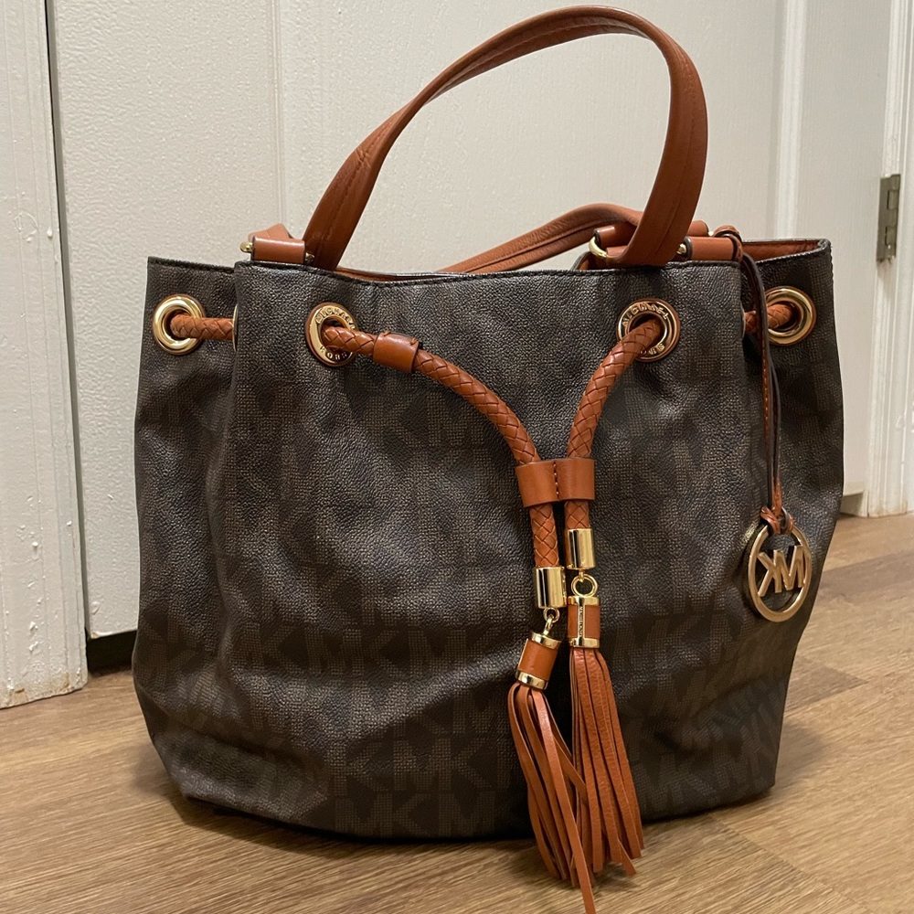 Michael Kors Jetset Gathered Purse
